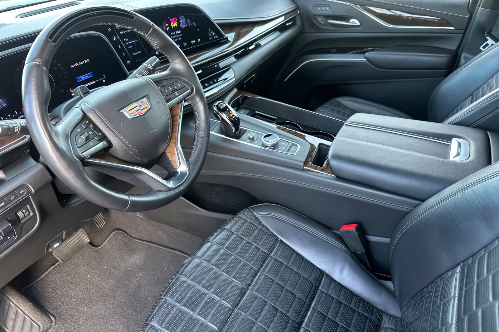 Used 2023 Cadillac Escalade Sport Platinum w/ LPO, ONYX Package AWD/4WD image 10