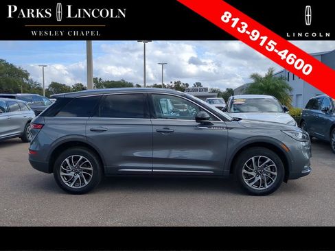 Certified 2022 Lincoln Corsair Standard w/ Equipment Group 101A image 3