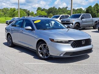Used 2023 Honda Accord EX image 1