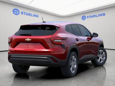 Certified 2026 Chevrolet Trax LS FWD image 4