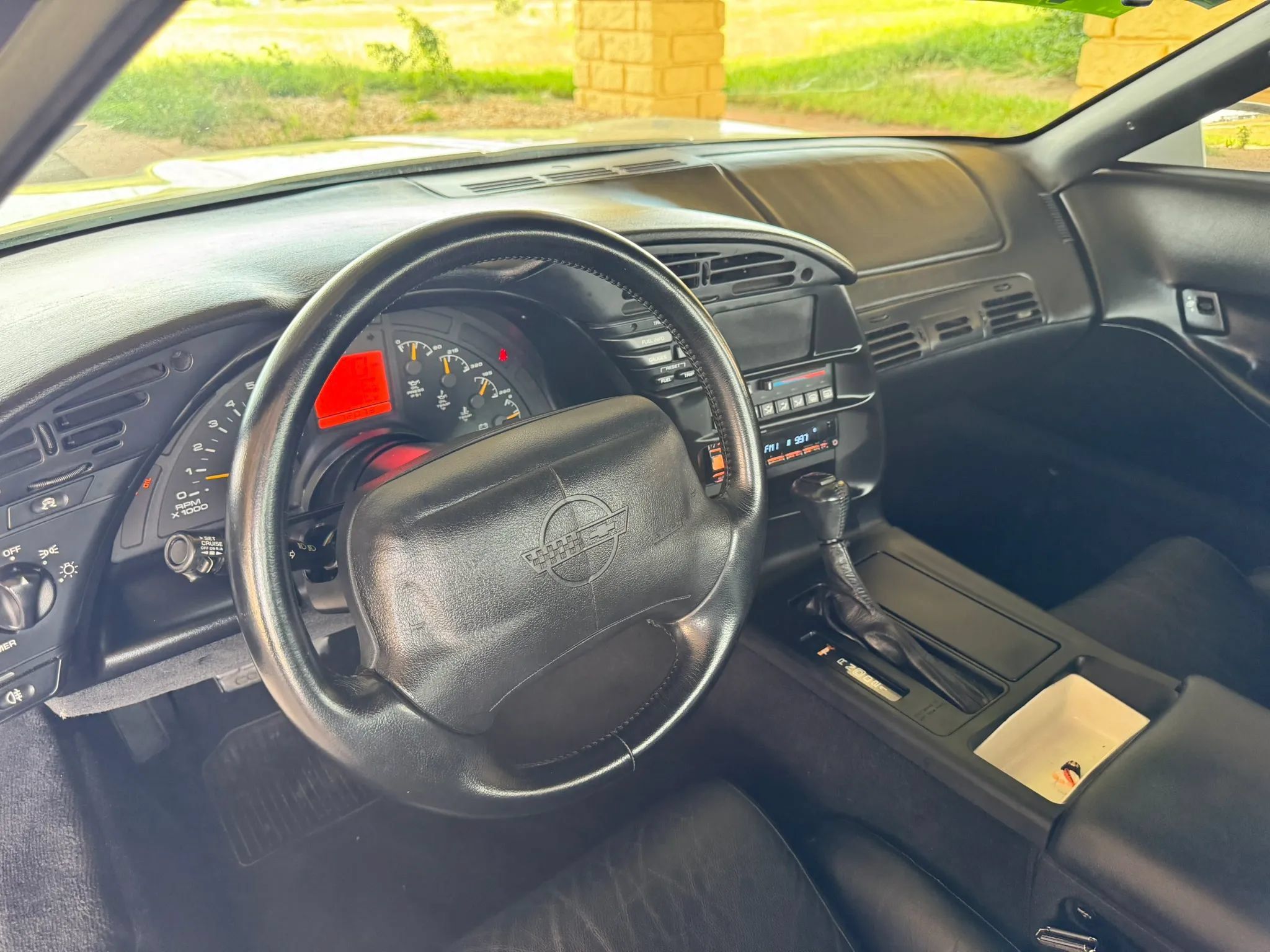 Used 1994 Chevrolet Corvette Coupe RWD image 10