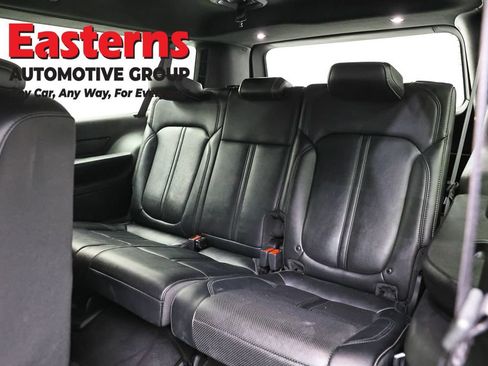 Used 2024 Jeep Wagoneer L Series II RWD image 29