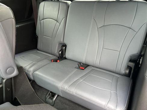 Used 2024 Buick Enclave Premium AWD/4WD image 26