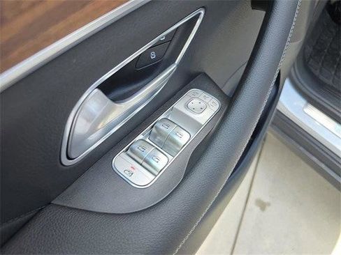 Certified 2025 Mercedes-Benz GLE 350 4MATIC image 23