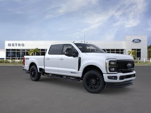 New 2026 Ford F250 Lariat w/ Black Appearance Package AWD/4WD image 7