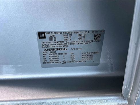 Used 2014 GMC Sierra 1500 SLE w/ SLE Value Package AWD/4WD image 18