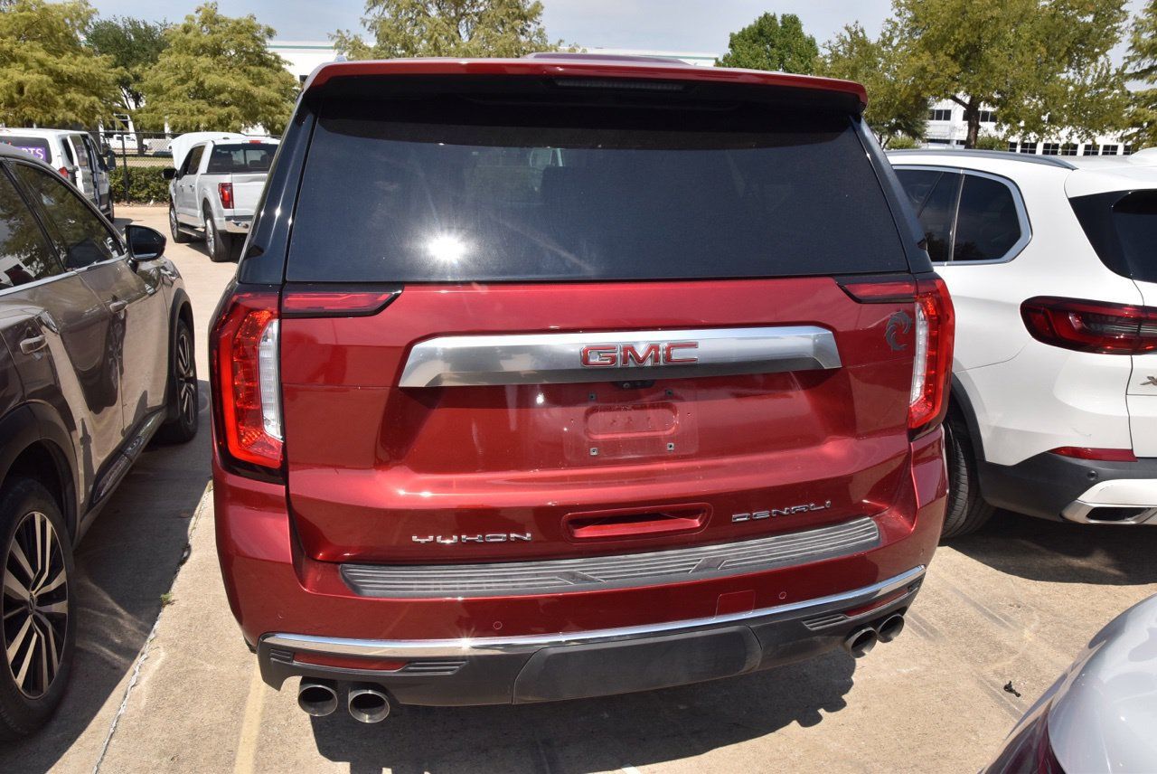 Used 2021 GMC Yukon XL Denali w/ Denali Premium Package RWD image 8