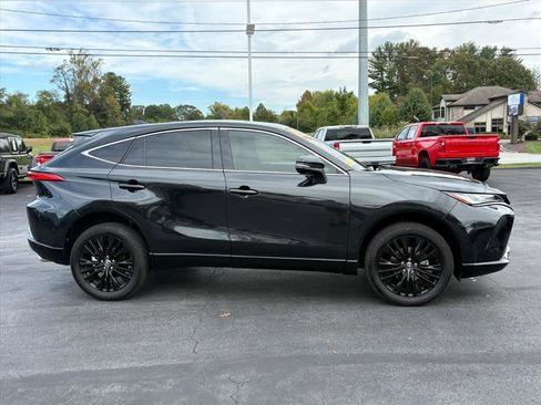 Used 2024 Toyota Venza Nightshade image 2