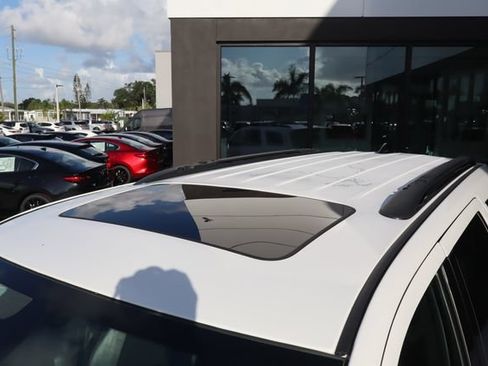 Used 2024 Dodge Durango GT RWD image 11