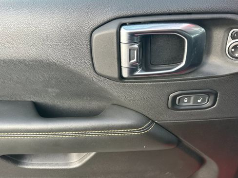 Certified 2025 Jeep Wrangler Unlimited Sahara w/ Safety Group image 11