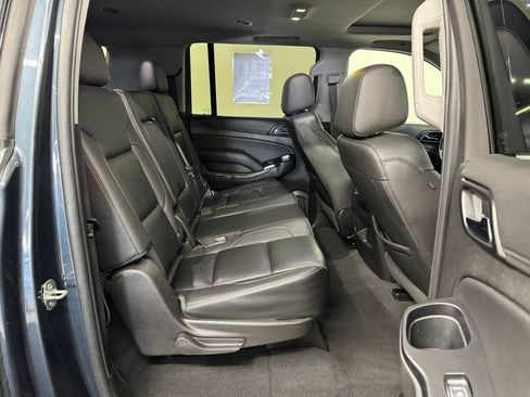 Used 2019 Chevrolet Suburban LT AWD/4WD image 28