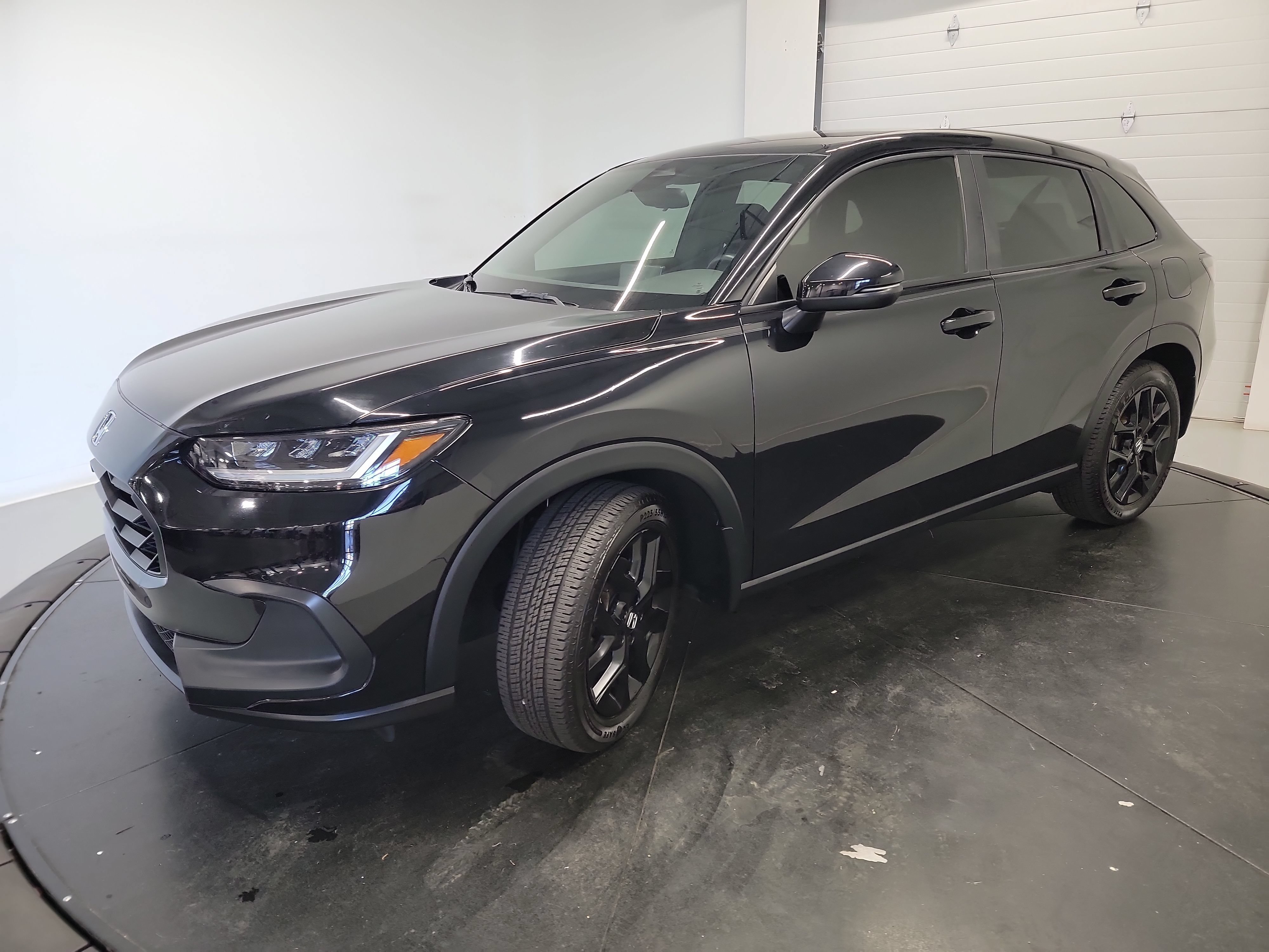 Used 2023 Honda HR-V Sport image 3