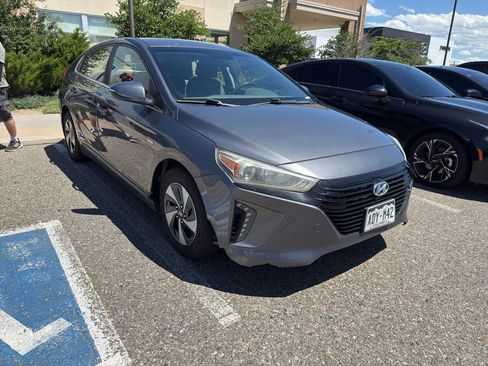 Used 2017 Hyundai Ioniq SEL FWD image 6