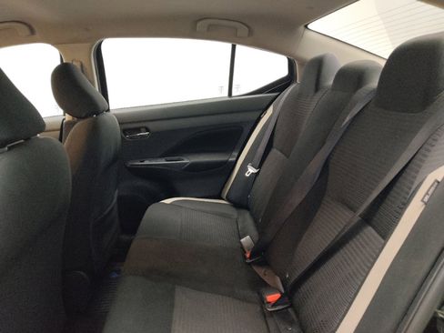 Used 2021 Nissan Versa SV FWD image 18