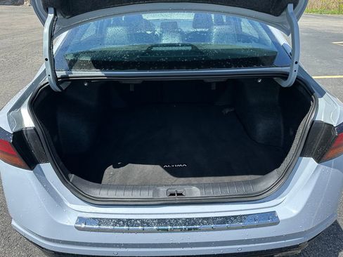 Used 2023 Nissan Altima 2.5 SR FWD image 17
