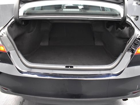Used 2021 Toyota Camry LE FWD image 17