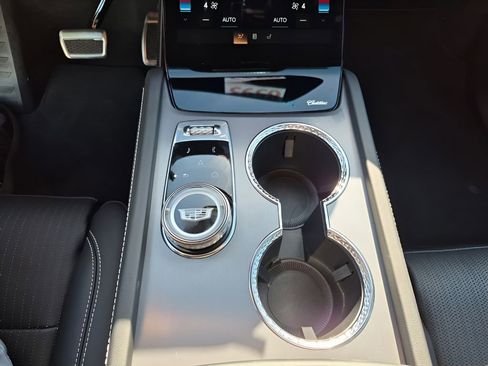 New 2026 Cadillac Vistiq Luxury AWD/4WD image 41