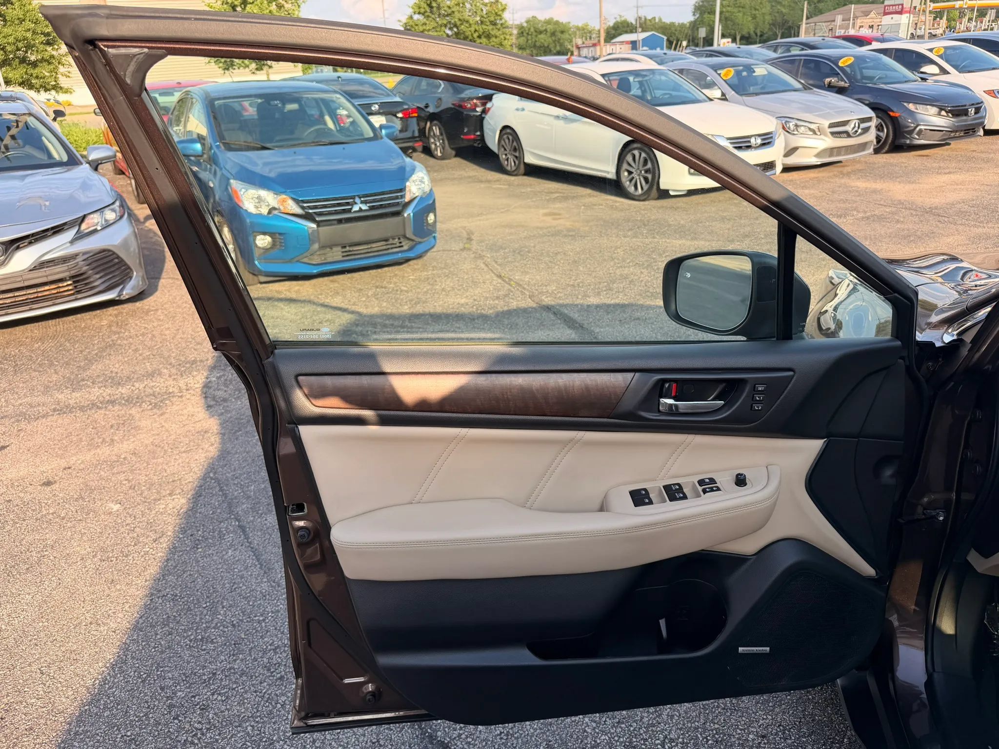 Used 2019 Subaru Outback 3.6R Limited AWD/4WD image 10