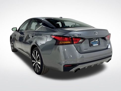 Used 2020 Nissan Altima 2.5 SR w/ Premium Package image 6