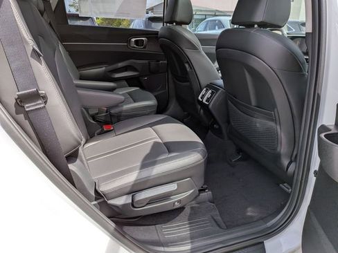 New 2026 Kia Sorento EX FWD image 25