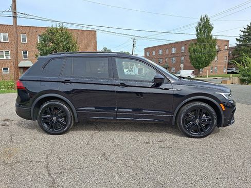 Used 2022 Volkswagen Tiguan SE R-Line image 7