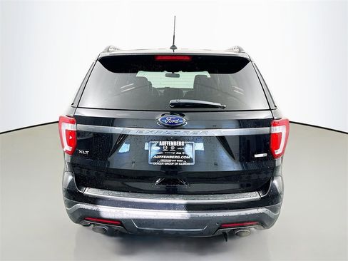 Used 2018 Ford Explorer XLT w/ Equipment Group 202A image 6