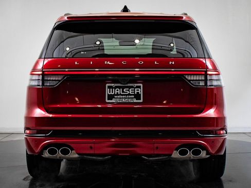 Used 2025 Lincoln Aviator Reserve w/ Equipment Group 201A image 10