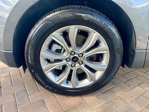 Used 2024 Ford Edge Titanium image 9