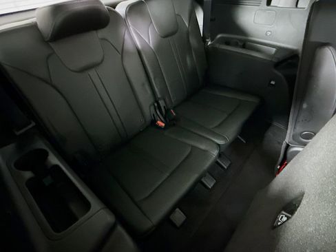 Certified 2023 Kia Sorento SX AWD/4WD image 31