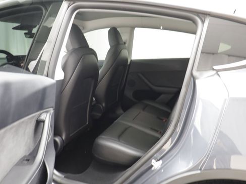 Used 2023 Tesla Model Y Long Range image 14