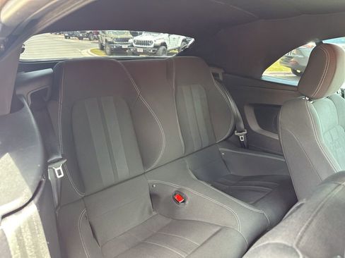 Used 2020 Ford Mustang Convertible image 18