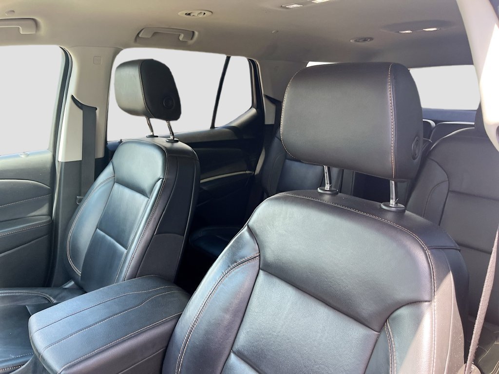 Used 2021 Chevrolet Traverse LT w/ LT Premium Package FWD image 22