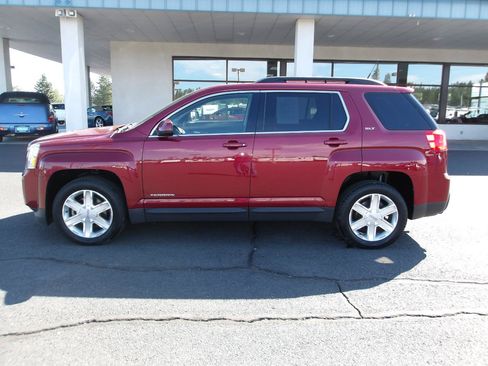 Used 2011 GMC Terrain SLT AWD/4WD image 2