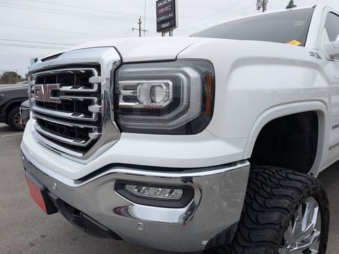 Used 2017 GMC Sierra 1500 SLT image 2