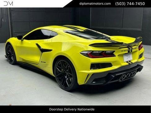 Used 2023 Chevrolet Corvette Z06 RWD image 5