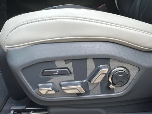 Used 2024 Kia EV9 GT-Line AWD/4WD image 11