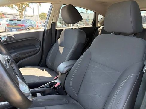 Used 2015 Ford Fiesta SE FWD image 16