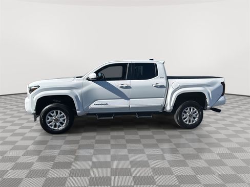 Used 2025 Toyota Tacoma SR5 image 23
