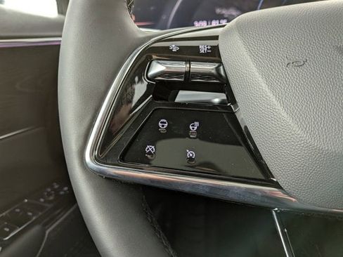 New 2026 Cadillac Lyriq Luxury image 8