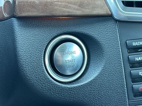 Used 2013 Mercedes-Benz E 350 Sedan image 22