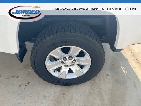 Used 2017 GMC Canyon SLE w/ SLE Convenience Package RWD image 9