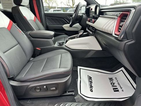Used 2025 GMC Canyon AT4 w/ AT4X AEV Edition AWD/4WD image 21