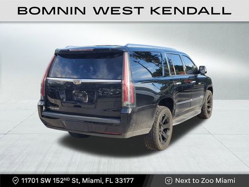 Used 2019 Cadillac Escalade ESV Premium Luxury image 6