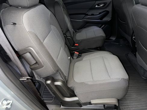 Certified 2023 Chevrolet Traverse LT image 32