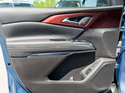 Used 2024 Chevrolet Traverse Z71 AWD/4WD image 16