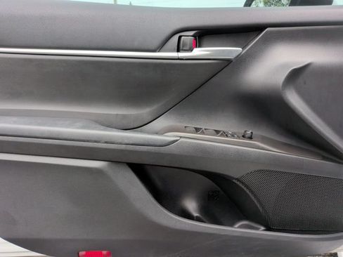 Used 2023 Toyota Camry SE FWD image 12