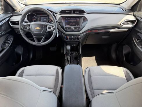 Used 2021 Chevrolet TrailBlazer LS AWD/4WD image 12