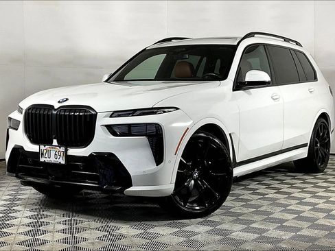 Used 2025 BMW X7 xDrive40i w/ Executive Package image 1