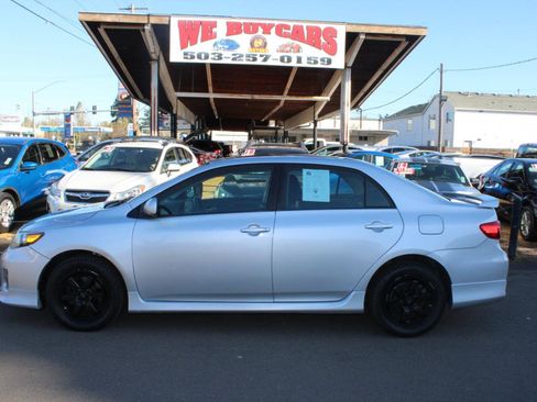 Used 2011 Toyota Corolla S w/ Preferred Accessory Pkg image 3