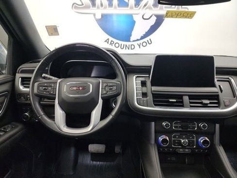 Used 2022 GMC Yukon SLT w/ SLT Premium Package image 21